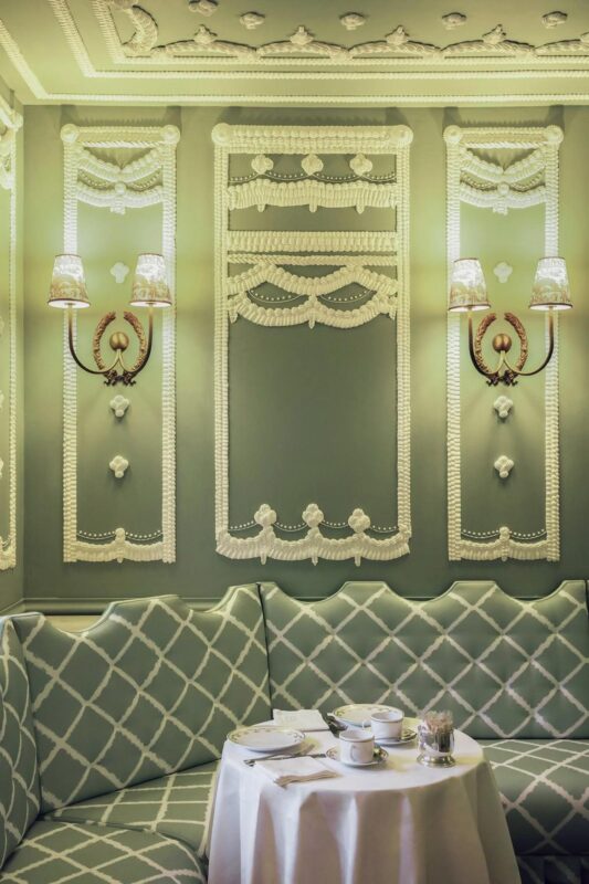 Ladurée, rue Royale Photo ©Matthieu Salvaing